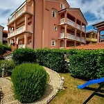 In With Balcony, Air Conditioning, Wifi, Washing Machine Apartment *