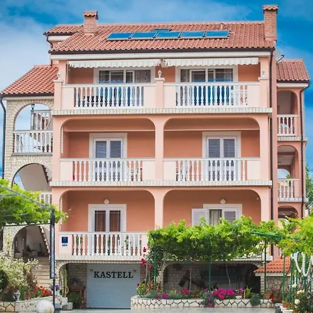 In With Balcony, Air Conditioning, Wifi, Washing Machine Apartment *