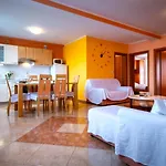 In With Balcony, Air Conditioning, Wifi, Washing Machine *