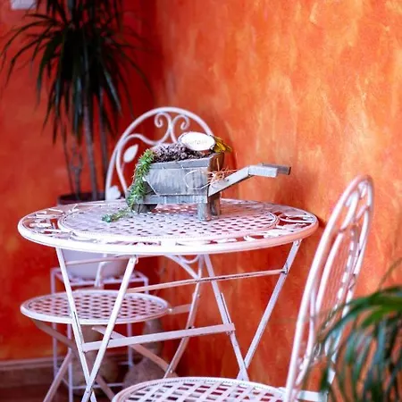 In With Balcony, Air Conditioning, Wifi, Washing Machine