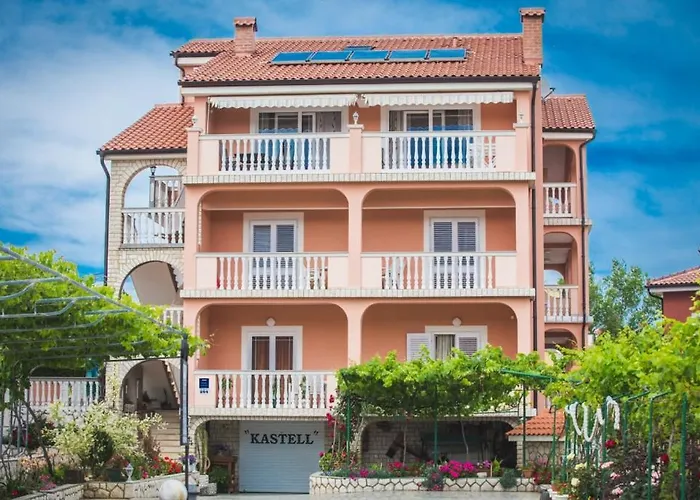 In With Balcony, Air Conditioning, Wifi, Washing Machine Apartment *