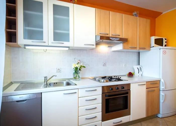 Apartment In With Balcony, Air Conditioning, Wifi, Washing Machine *